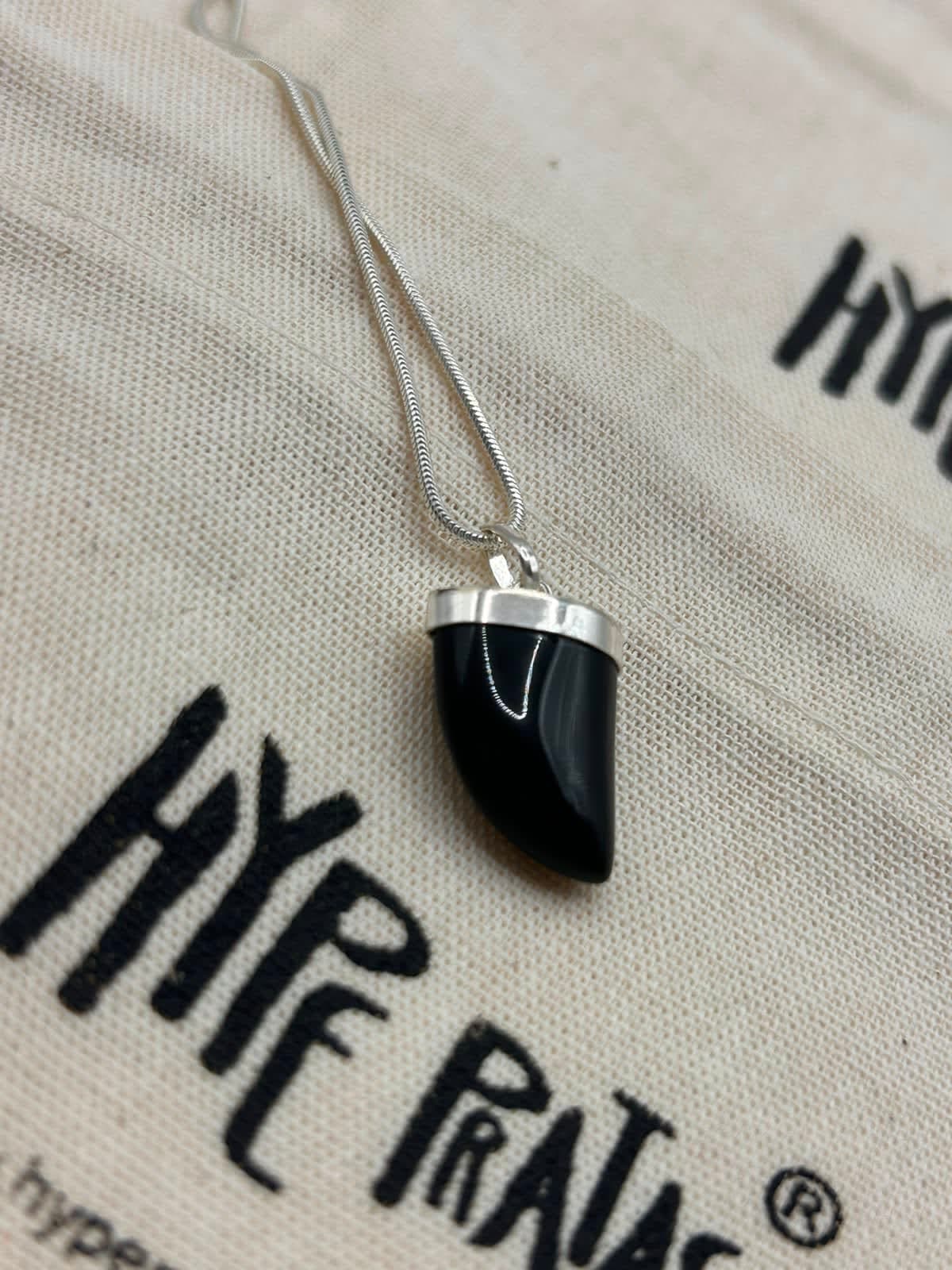 Pingente Dente de Onix 2cm