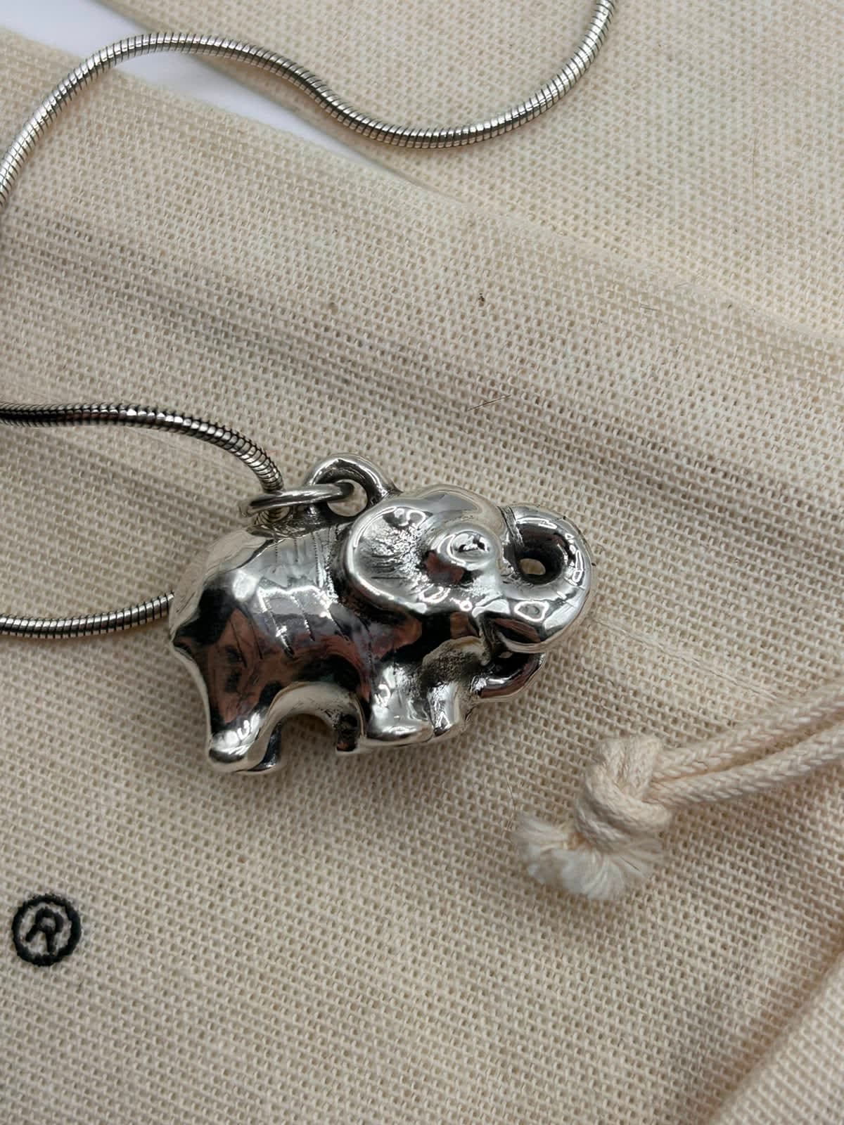Pingente Elefante Mãe e Filho Eletroformação