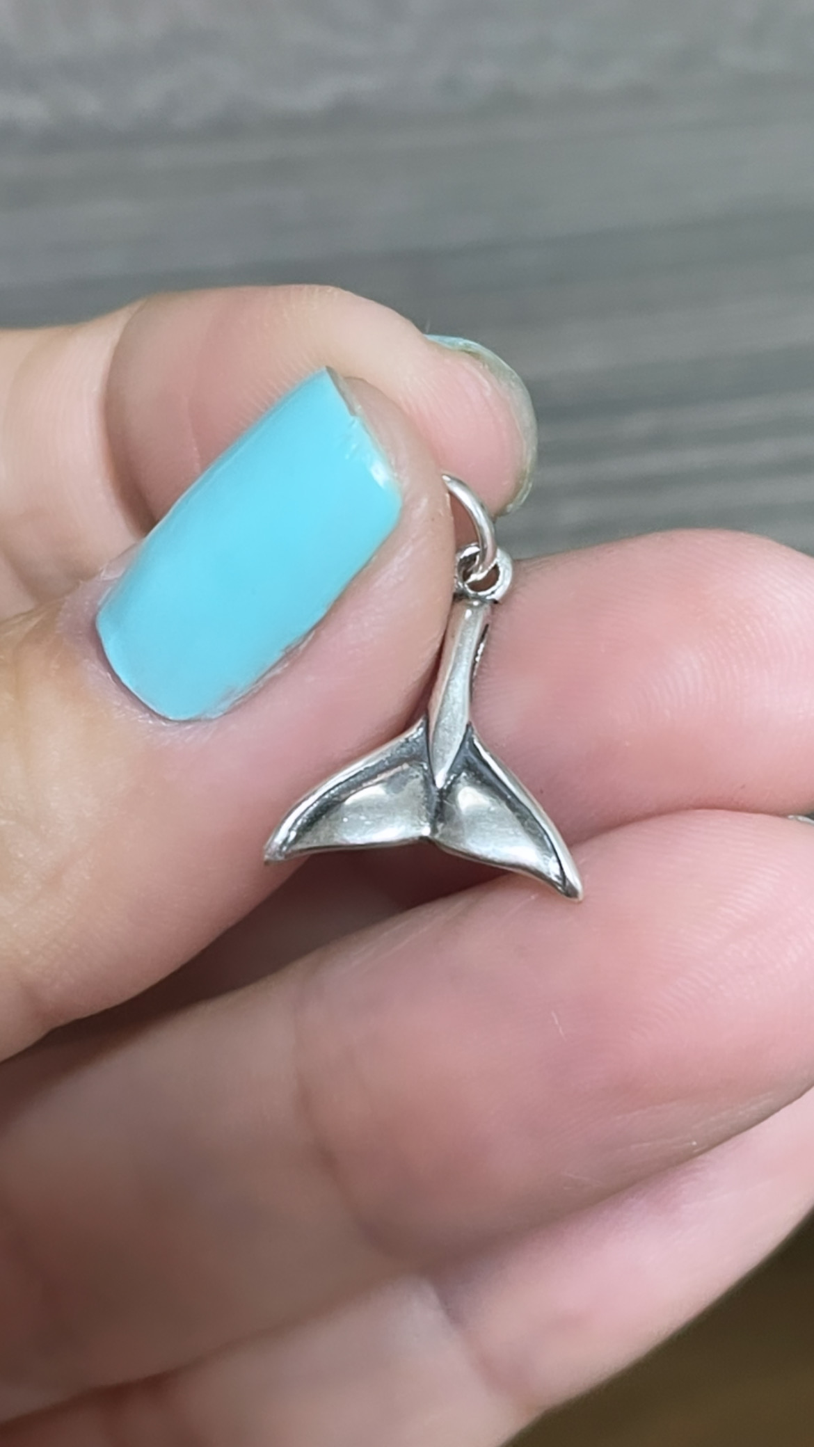 Pingente Mini rabo de Sereia Prata Bali 925