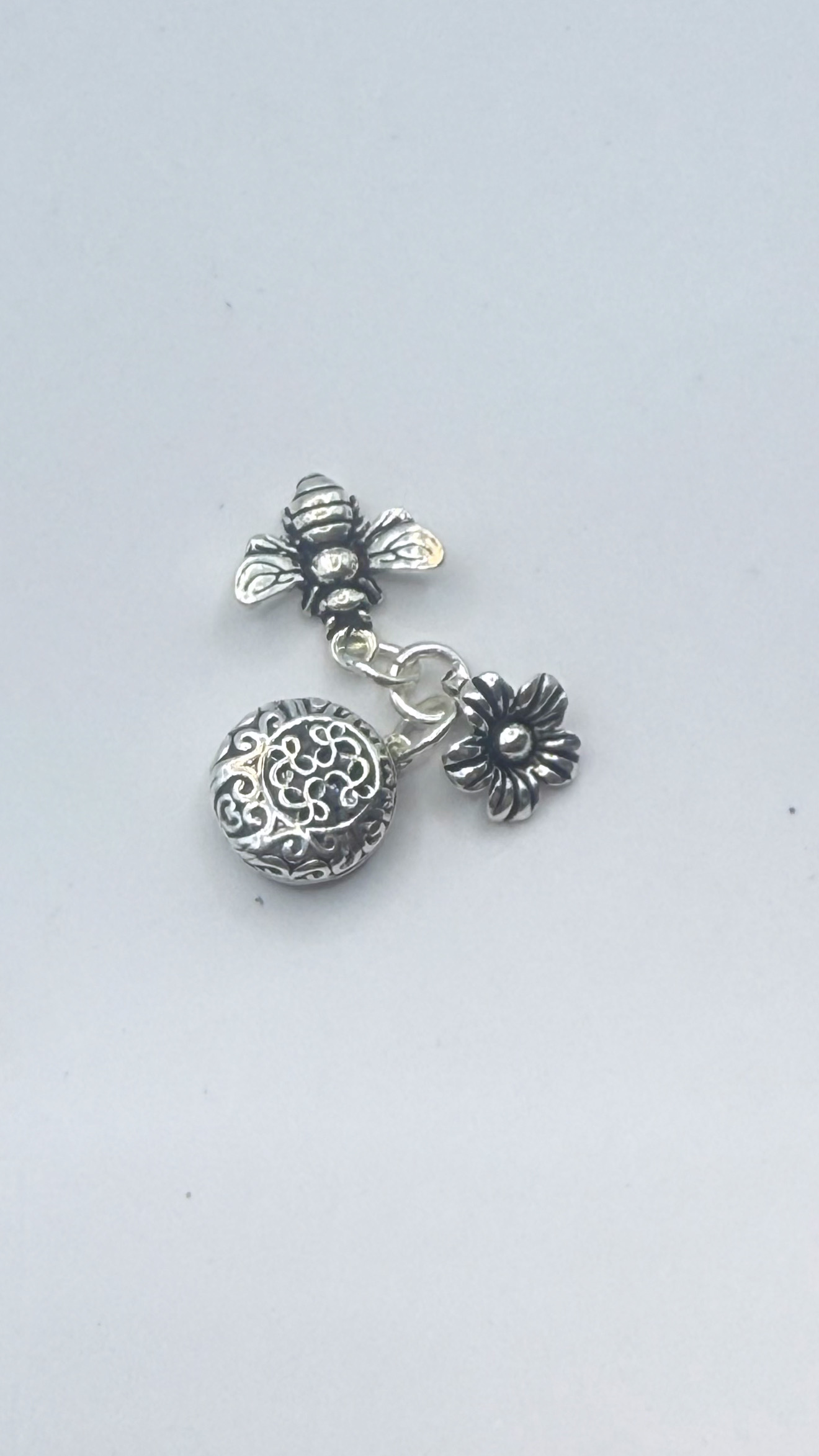 Pingente mini abelha tailandês prata 925  