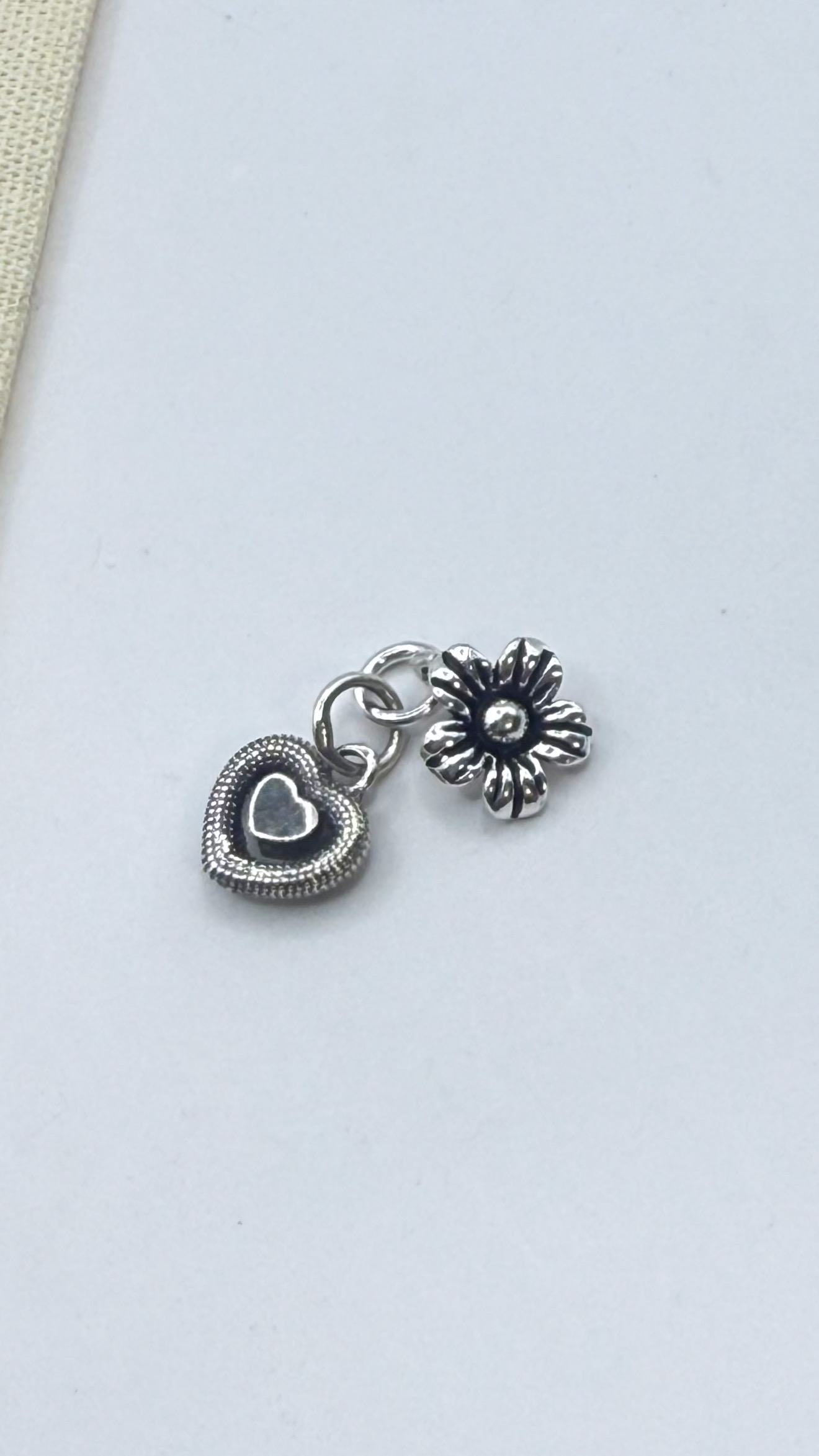 Pingente mini coração tailandês prata 925