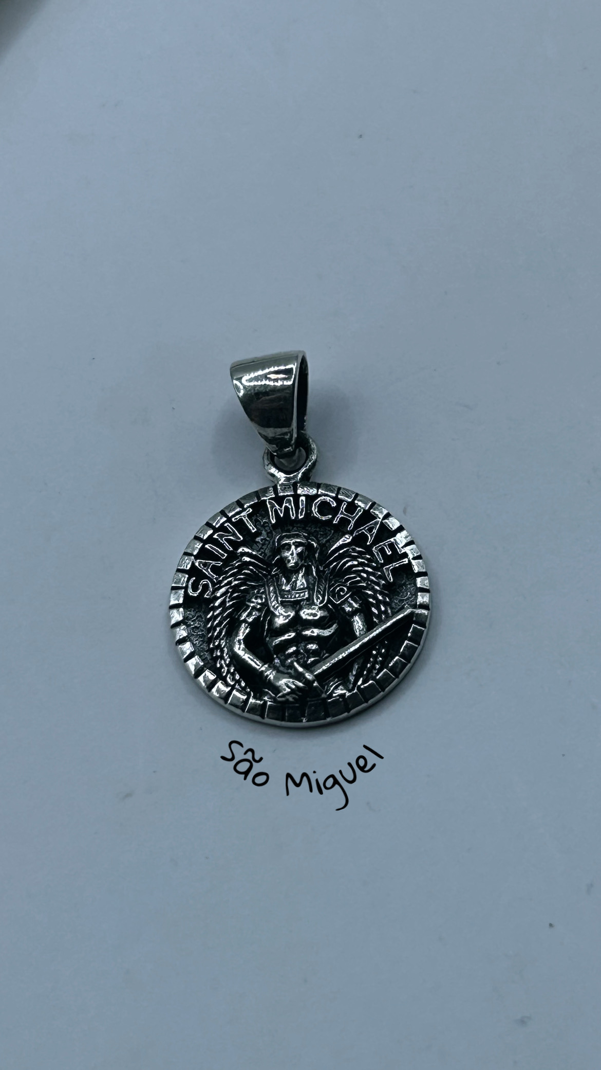Pingente São Miguel  Arcanjo  prata balinês envelhecida 925 (meio corpo) 
