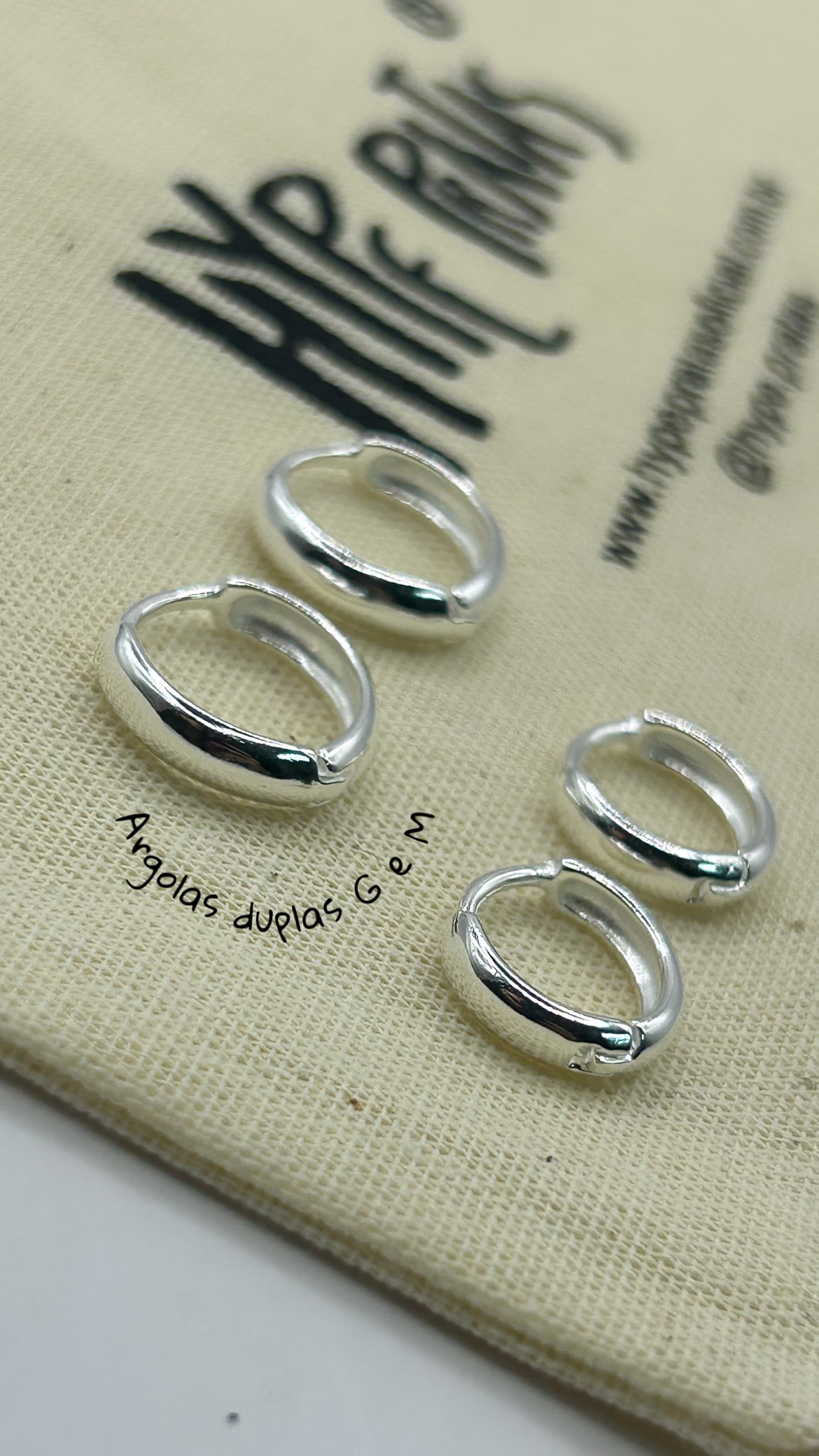 Brincos argolas duplas lisa click grossinhas prata 925 (0,3 mm/G e M))