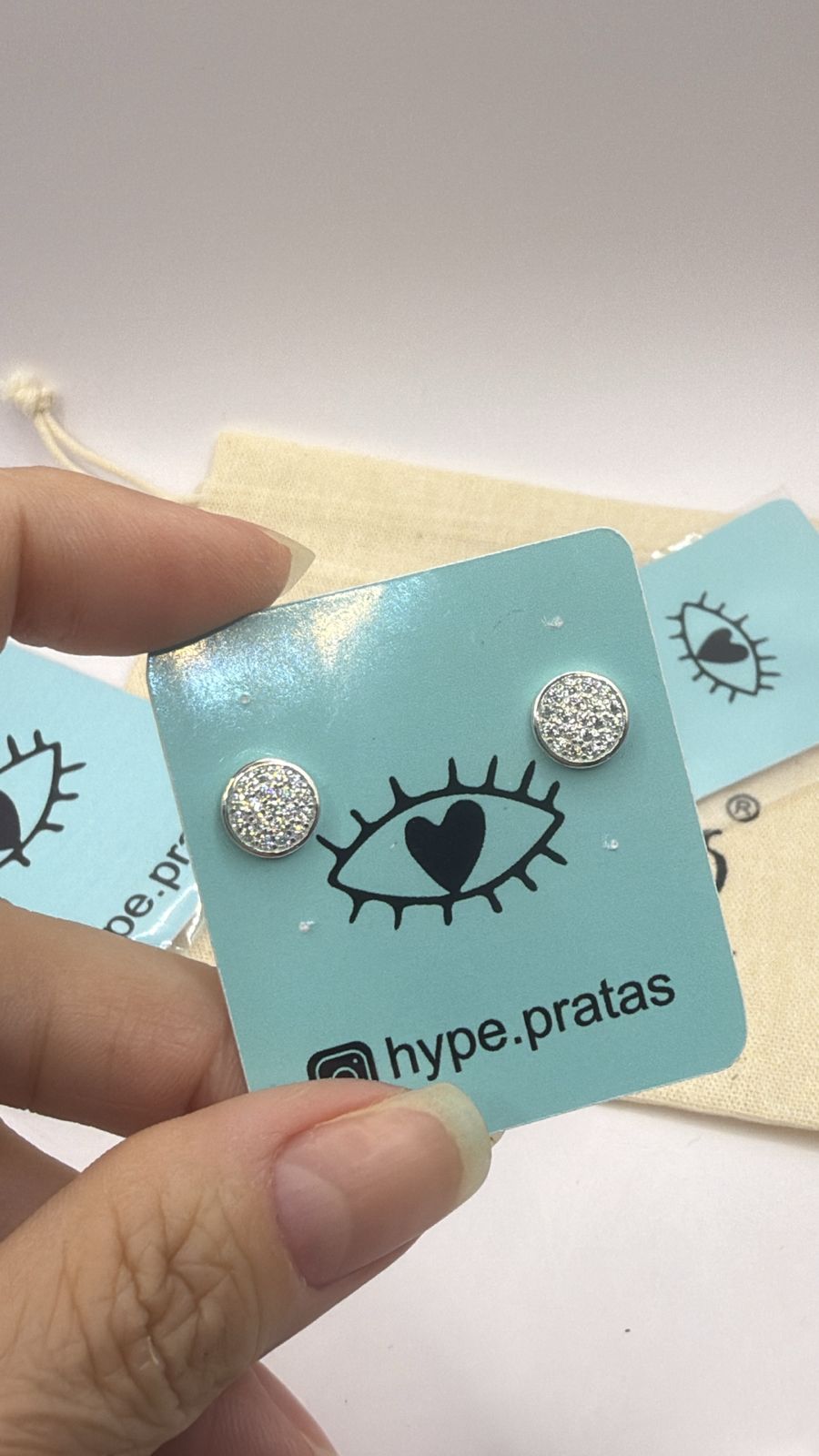 Brinco redondo luxo microzircônias prata 925 