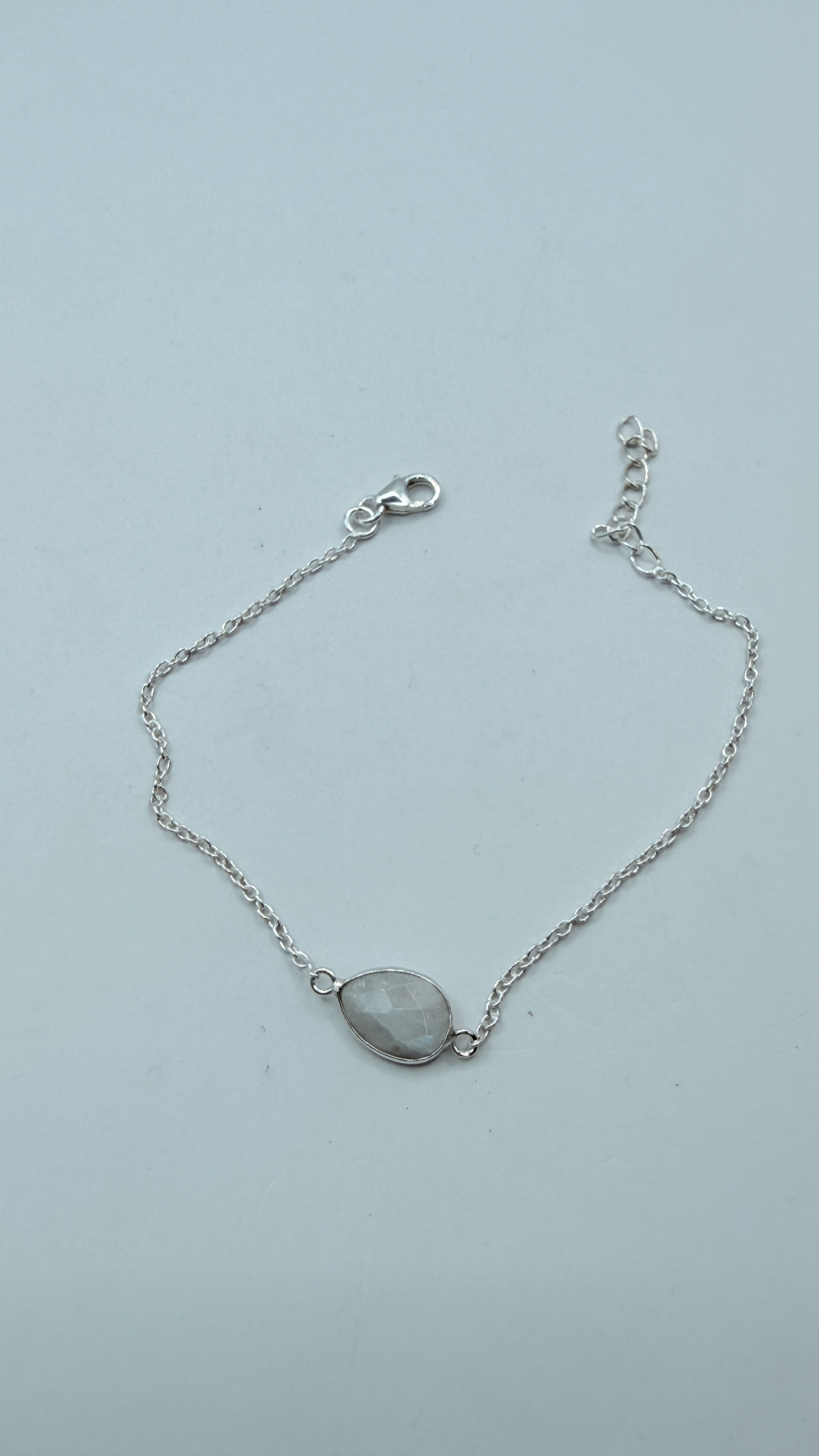 Pulseira pedra da lua delicada gota prata 925 (18 cm + 2 cm)   