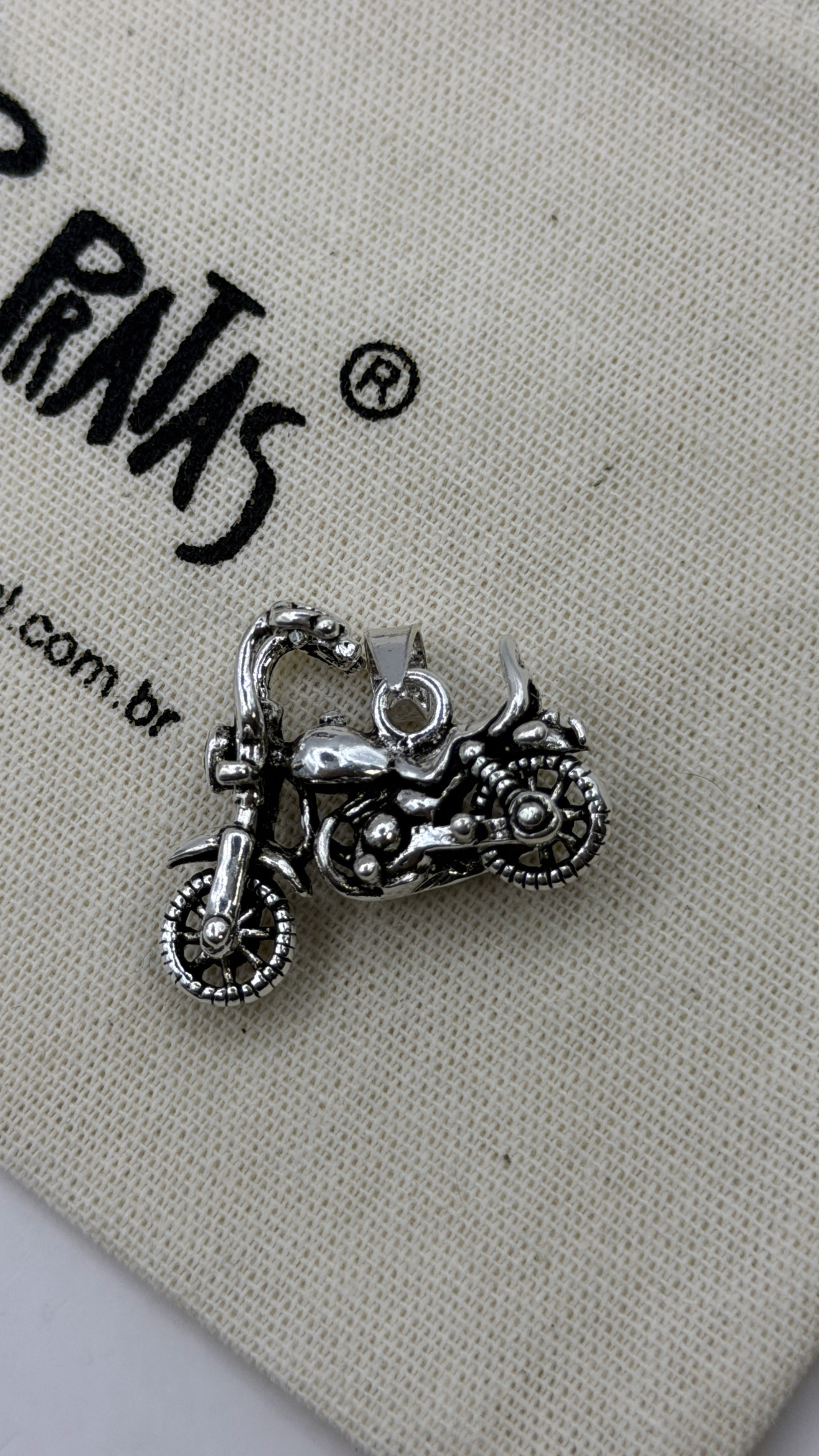 Pingente moto boho prata envelhecida 925 