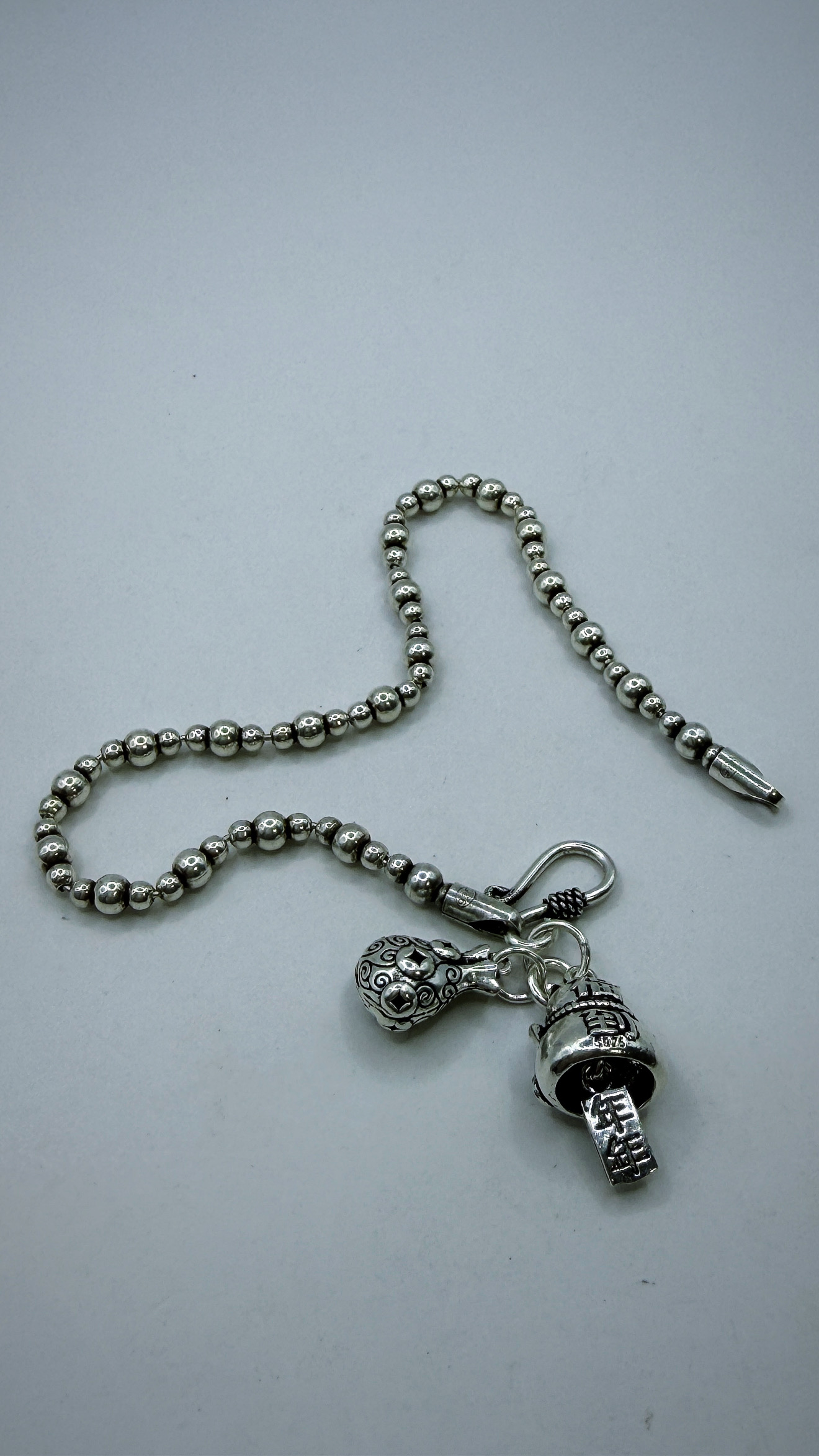 Pulseira bolinhas tailandesa  pingente gato sorte prata 925 (19 cm) 